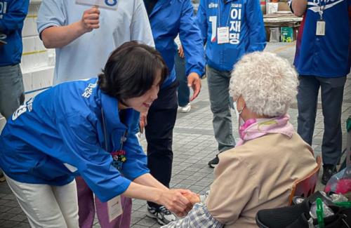 안동 며느리 박은정, 안동서 이재명 지원 유세