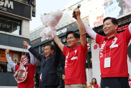 [속보] 與 "이준석과 단일화 노력…김문수 지지율 높이는 자강에 더 비중"