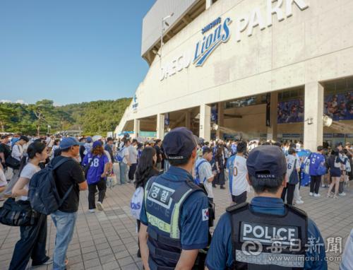 "삼성라이온즈 표 예매 왜 어렵나"…'티켓베이' 상위 1%가 전체 거래 41%차지해