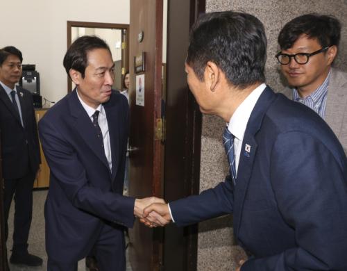 與 "당정대 빈틈없이 소통"…우상호 '온도 차' 발언 진화