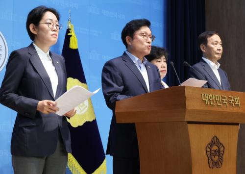 [속보] 野, 예결위 일정 통보에 "추경 질의 하루는 졸속…보이콧 검토"