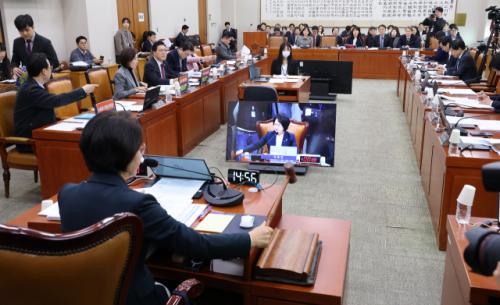 與 주도로 '재판소원법'·'대법관 증원법' 법사위 통과