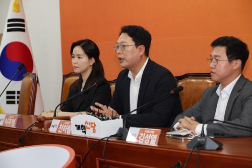 김건희특검 “이준석은 피의자”…자택 등 전방위 압수수색