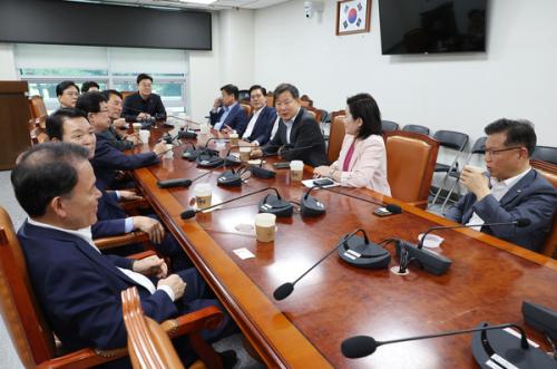 국민의힘 새 비대위에 관심 집중…지도체제 논란, 당 혁신 난제 풀어야