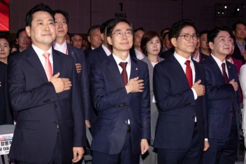 장동혁 "결단하라" 요구에…조경태 "尹 털고가자는게 잘못?"