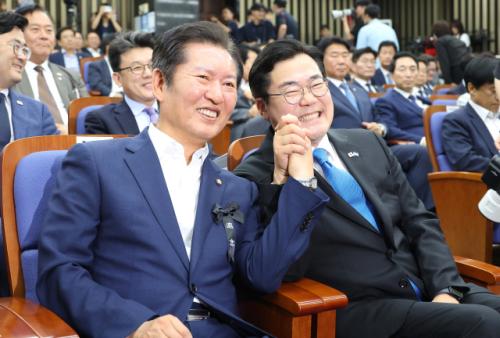 '청산' 외친 정청래 "계파는 당 좀먹는 독약…운동권 문화 청산해야"