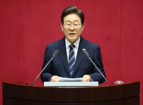 [속보] 李 대통령 국정지지율 '잘한다' 59.7%… 민주 50.6%·국힘 30.0%