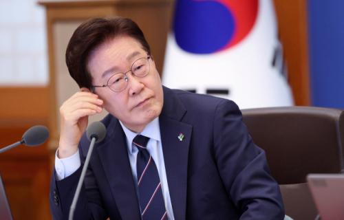 [속보] 李대통령 "주식평가 정상화, 고통 없는 연금개혁의 좋은 수단…한국 정상화 계속"