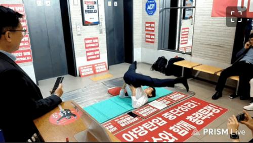 김문수, 농성 중 돌연 '다리 찢기'…10분간 체력 과시