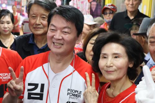 김문수의 유시민은 윤석열의 추미애?...교만의 극치에 극명한 대비