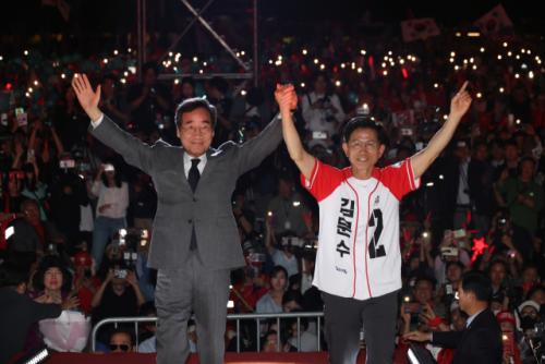 [속보] 박지원 "이낙연 어쩌다 이리 망가져"…새미래 "나잇값 좀 해라" 일침