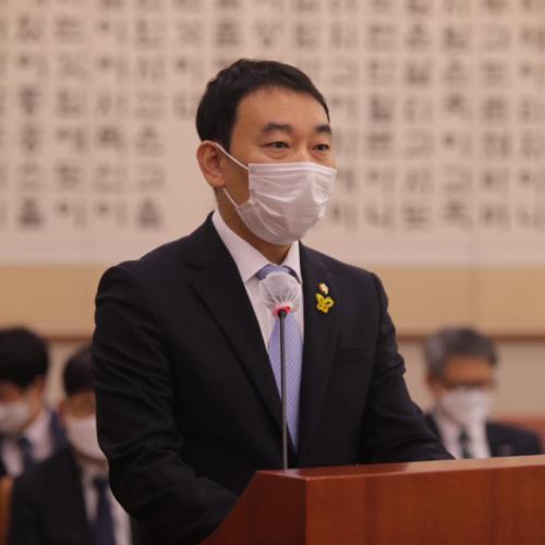 김용민 "'尹 내란 재판' 지귀연 판사, 룸살롱 접대 제보받아"