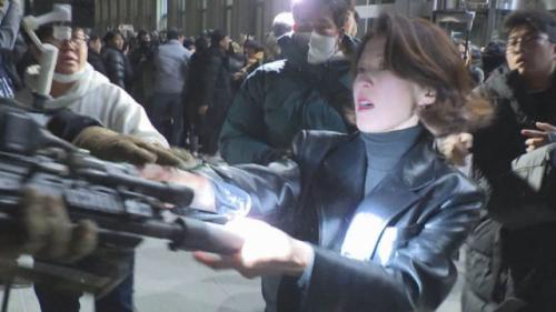 "안귀령, 총기 탈취하고 폭동 유발" 김현태, '강도미수' 고발장 접수