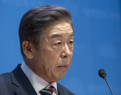 한 달째 출근길 막힌 독립기념관장…법적 대응 검토