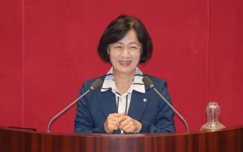 국회 법사위원장 6선 추미애 선출…"사법개혁 완수"