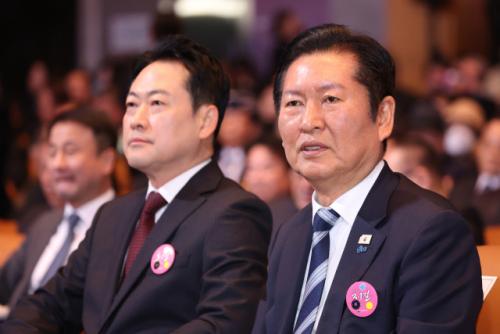 여권 타깃된 장동혁 다주택…정청래, "張 부러워, 난 0주택자"