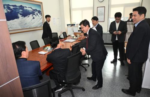 TK 정치권, 행정통합 막판 총력전…이철우, "총리도 협조"