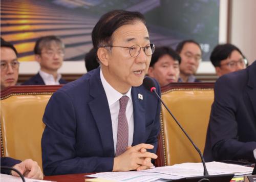 김윤덕 국토장관 "청도 열차 사고 책임자 엄중 조치하겠다"