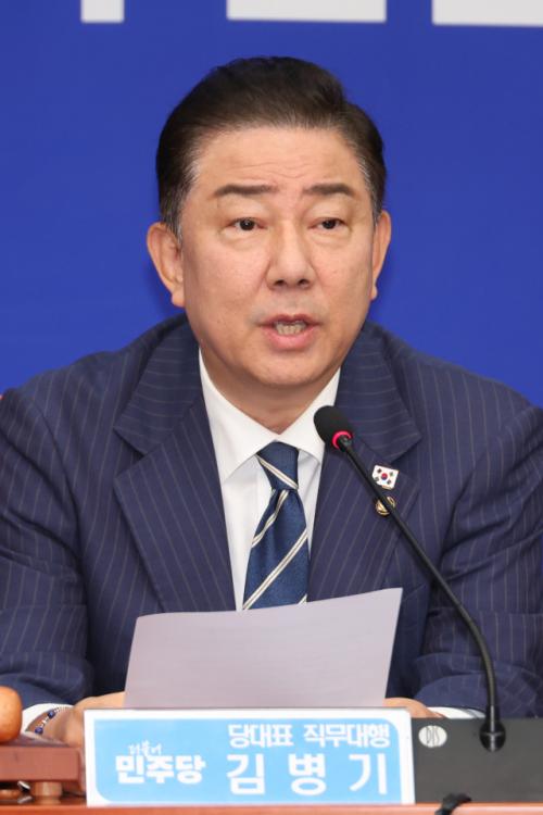 與 "본격적인 검찰 개혁의 시간…반드시 완수하겠다"