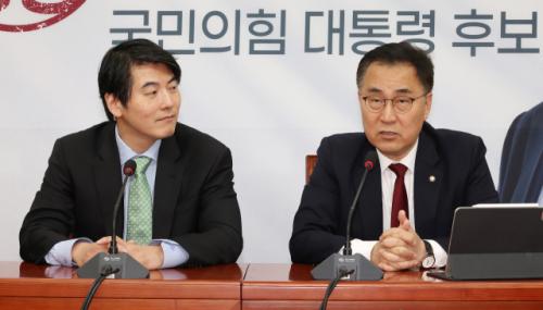 "12·3 비상계엄은 오판" 국힘 릴레이 사과…박수민 이어 최형두 동참