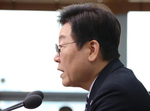 李대통령 "사정기관이 사적 이익 위해 기강 파괴, 용납 안돼"