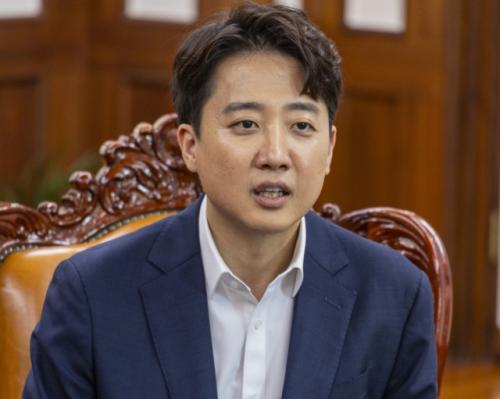 이준석 "이재명 정부, '개업빨'로 흥분…폭주하다 망한다"