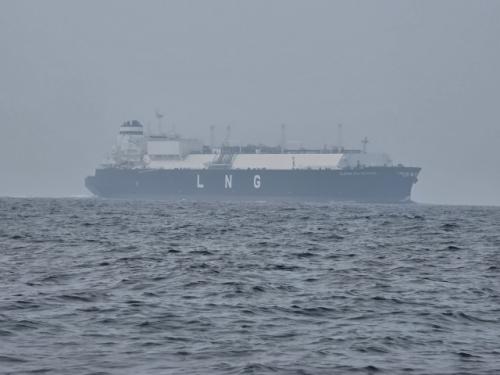 靑 "카타르 LNG 도입 중단돼도 공급 안정…비중동산 수급 원활"