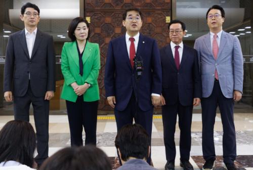 국민의힘 '김민석 방지법' 발의…자료 미제출, 징역 1년이상