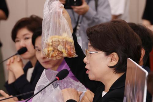 끝 없는 양파 강선우…이번엔 ‘대학갑질’ 의혹