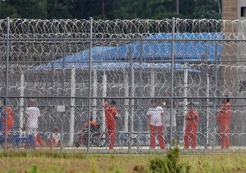 美 구금 한국인 300명 돌아왔지만...우려는 '여전'