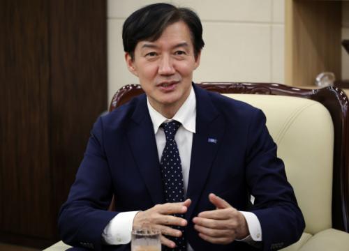 조국, 사면 후 페이스북 77건…'정청래 2배'