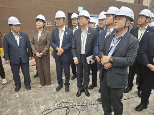 정청래 대표, "APEC정상회의는 반드시 성공해야 되는 외교무대"