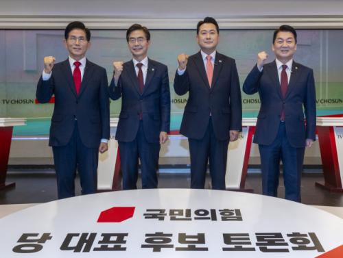 "전한길에 공천 줄 수 있다"…김문수·장동혁, 마지막 토론서 노선 충돌