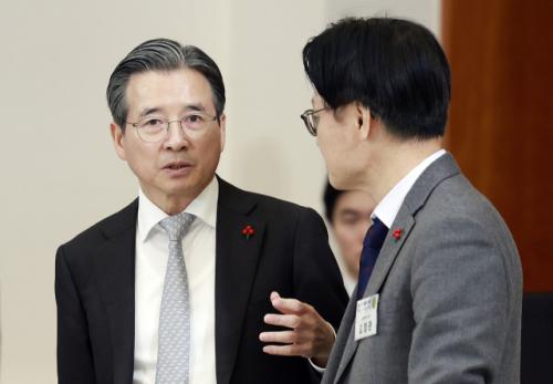 靑 "합의사항 처리 지연에 美 불만"