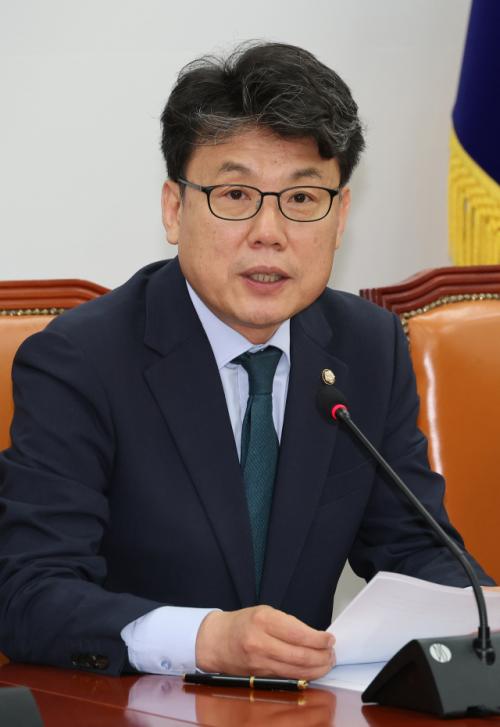 진성준 與 정책위의장, "장관 후보자 의혹 해명 안 되면 더 고민해야"