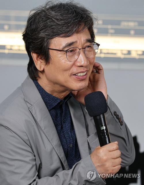 유시민 "당 대표 픽하는 건 왕정" 이재명 대통령 직격… 여당 "자중하라"