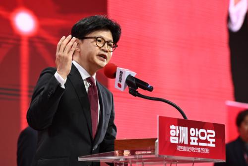 李 대통령, 강선우 임명에…한동훈 "정권이 국민 모두에게 갑질"