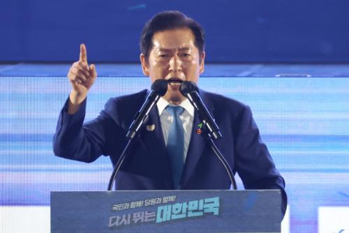 정청래 "野와 협치? 내란과의 전쟁 중... 여야 개념 아냐"