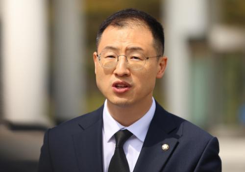 與김상욱 "이춘석 탈당으로 꼬리 끊기 안돼…부끄럽다"