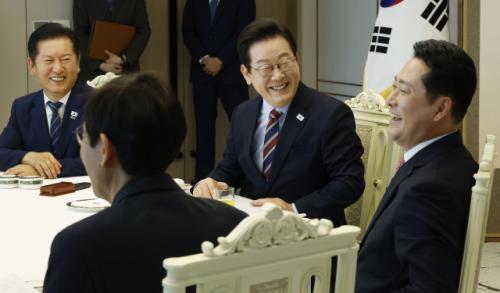 대통령 여야대표 회동, 정청래 "내란·외환에 무관용 원칙…계엄 책임세력 사과해야"