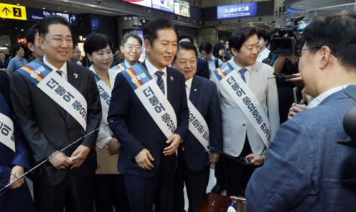 여야 지도부, 추석 앞두고 여론전 총력…與, '법원·검찰' 때리기 野, 김현지 정조준