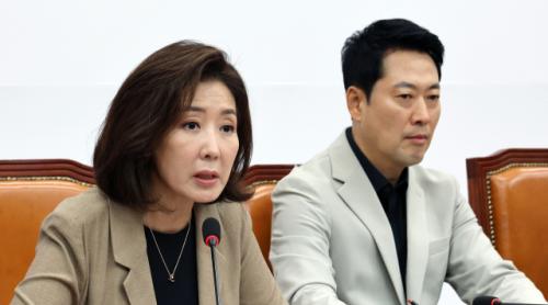"이진숙 제명 안 되니 법까지 바꾼다?"…나경원 "다수결 폭정"