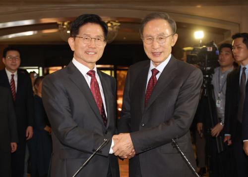 이명박·박근혜 전 대통령, 김문수 후보 동시 지원…‘진정성’ 강조