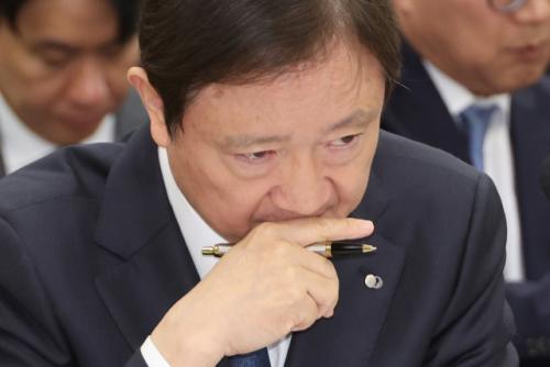 한동훈 "이찬진 사퇴해, 자기 집값 올리는 금감원장 부동산 대출규제 누가 신뢰하겠나"