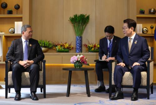 캄보디아 총리 "韓 대학생 사망 위로"…李 대통령 "스캠 범죄 국민들 예민"