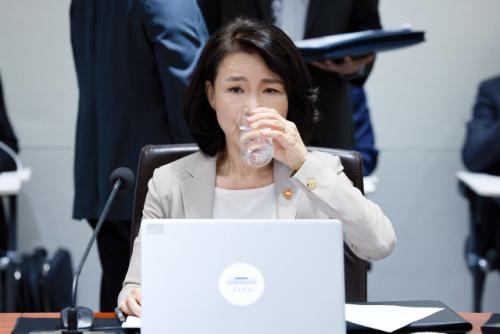 민주 "감사원 주의 조치…대통령 발언도 왜곡한 이진숙 사퇴해야"