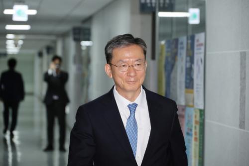 정성호 "검찰해체 표현 부적절…이 대통령 개혁에 동의하지 않는 검사 없어"