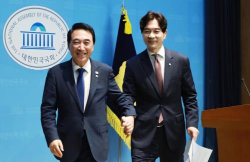 '품격 정치 선언' 박수현, 논평 공격 사과한 박성훈에 칭찬 응수