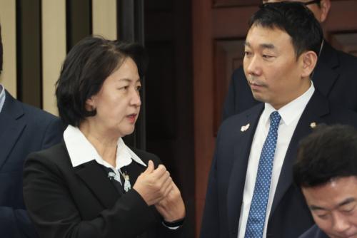 '李재판 중지법' 다시 미는 與, 법원행정처 폐지 카드도 '만지작'