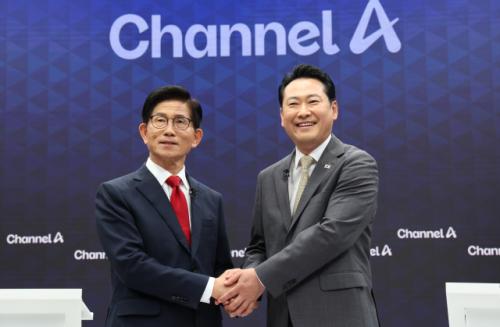 金이냐 張이냐, 한동훈 vs 전한길 대리전?…국힘 당대표 투표 시작